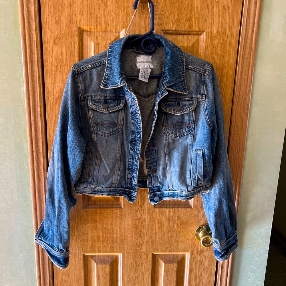 No Boundaries cropped denim jacket